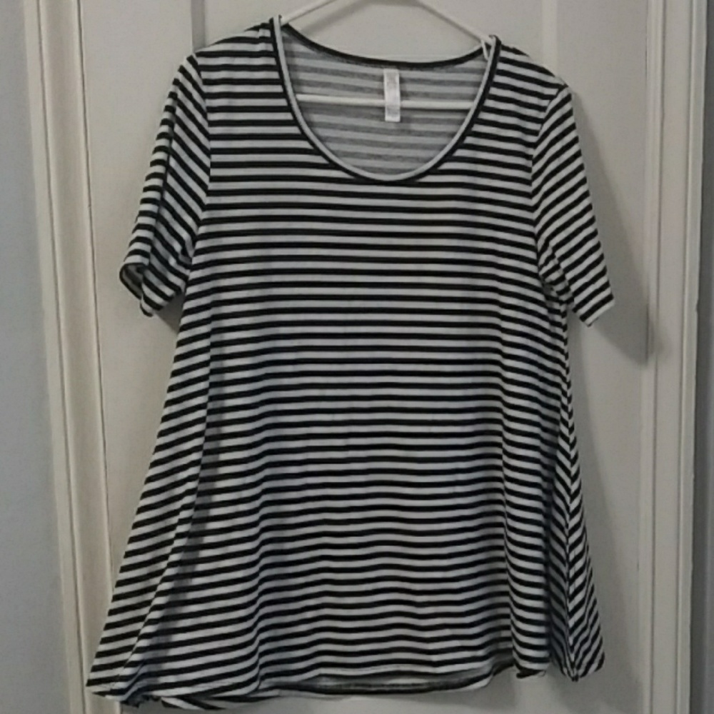 Black and White S Perfect T